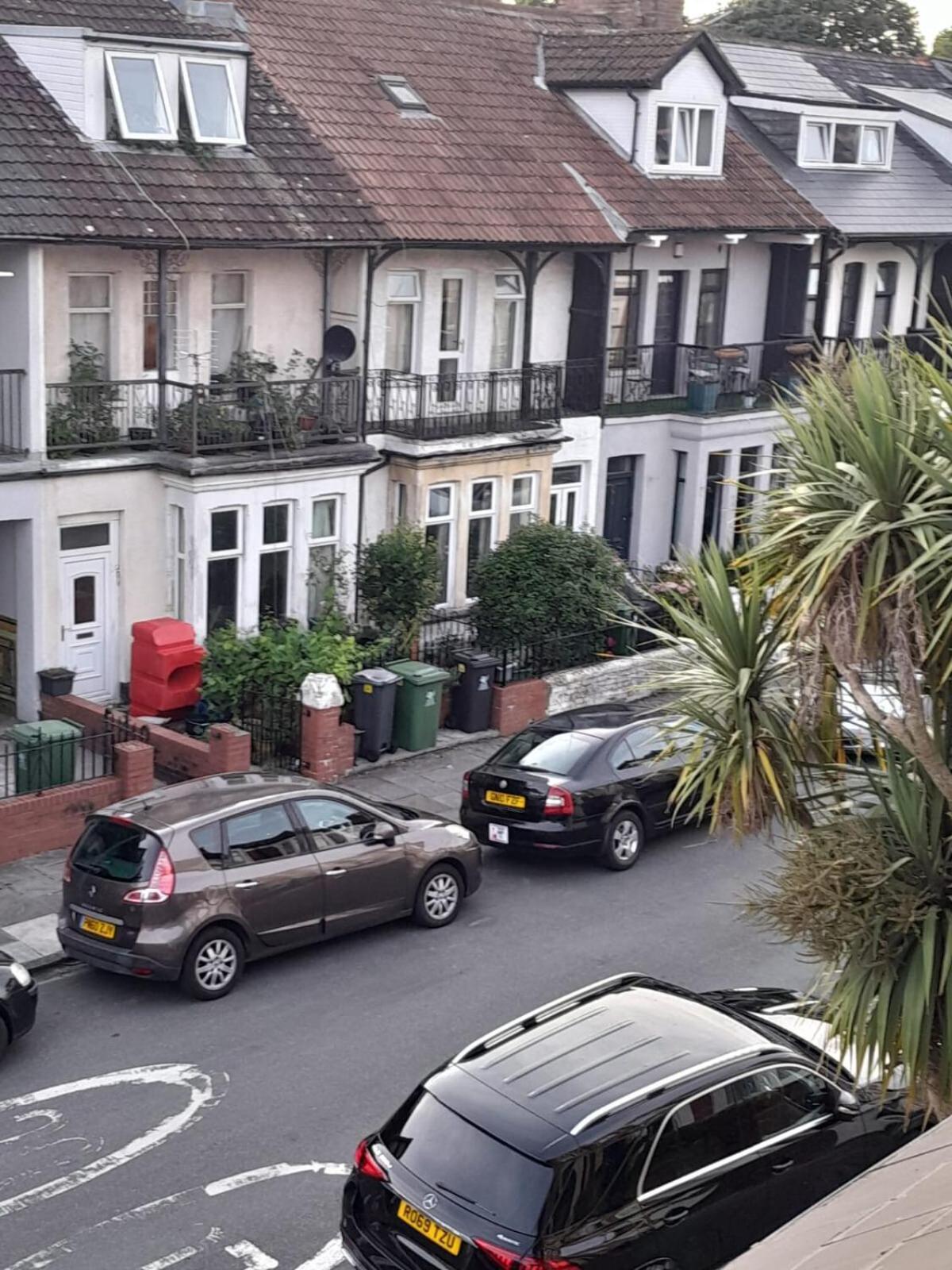 Entire Victoria Park Cardiff Apartment With Free Street Parking Bus 17 And 18 Direct To Cardiff City Centre, Fast Free Wi-Fi מראה חיצוני תמונה