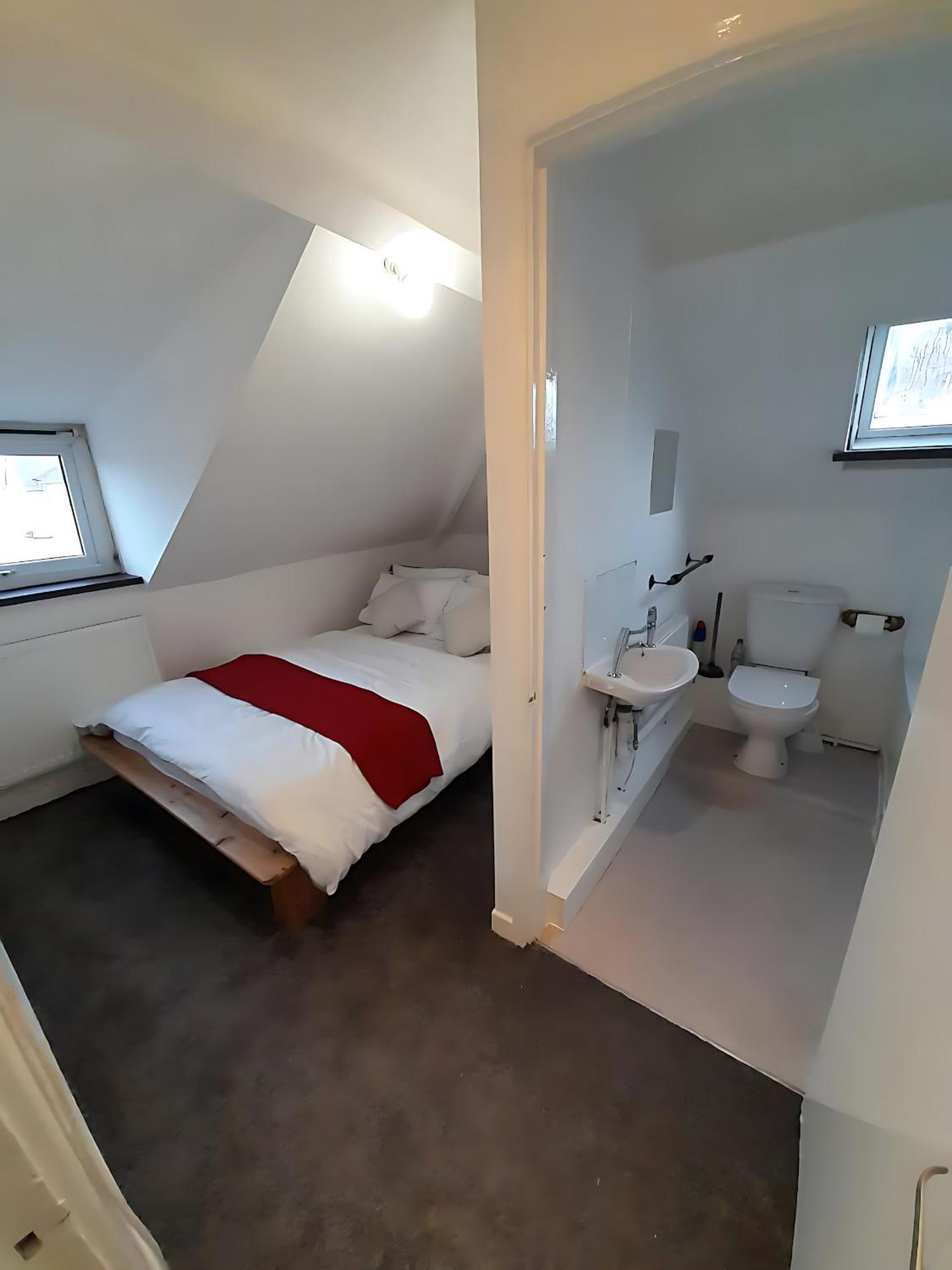 Entire Victoria Park Cardiff Apartment With Free Street Parking Bus 17 And 18 Direct To Cardiff City Centre, Fast Free Wi-Fi מראה חיצוני תמונה