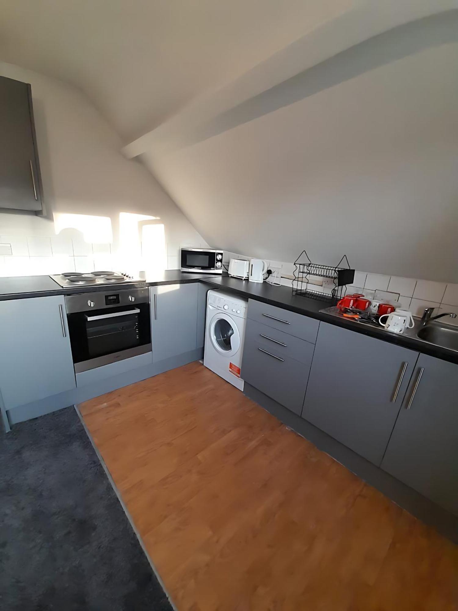 Entire Victoria Park Cardiff Apartment With Free Street Parking Bus 17 And 18 Direct To Cardiff City Centre, Fast Free Wi-Fi מראה חיצוני תמונה